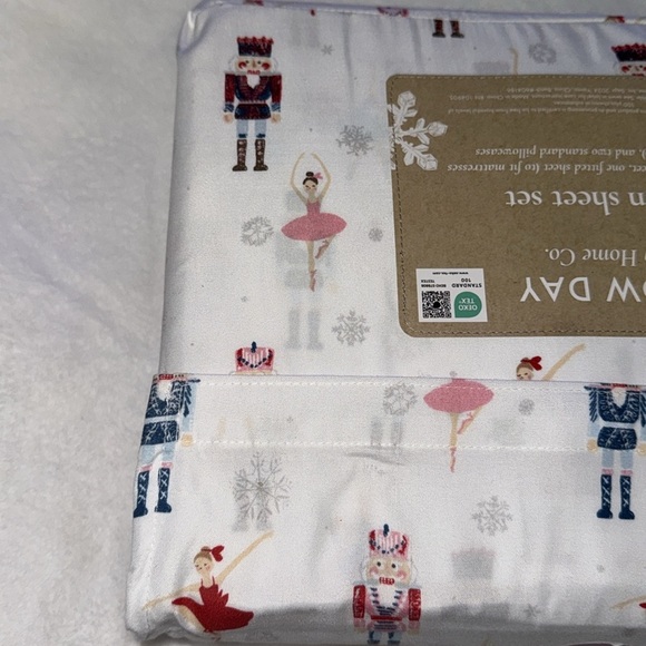 Snow day cozy home  QUEEN SIZE Nutcracker Christmas Sheet Set (Nutcracker Suite) - Picture 7 of 9